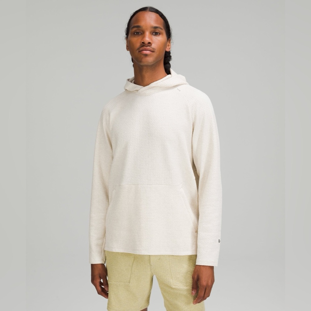 Men’s Medium Lululemon At Ease Hoodie. Very comfortable great condition
